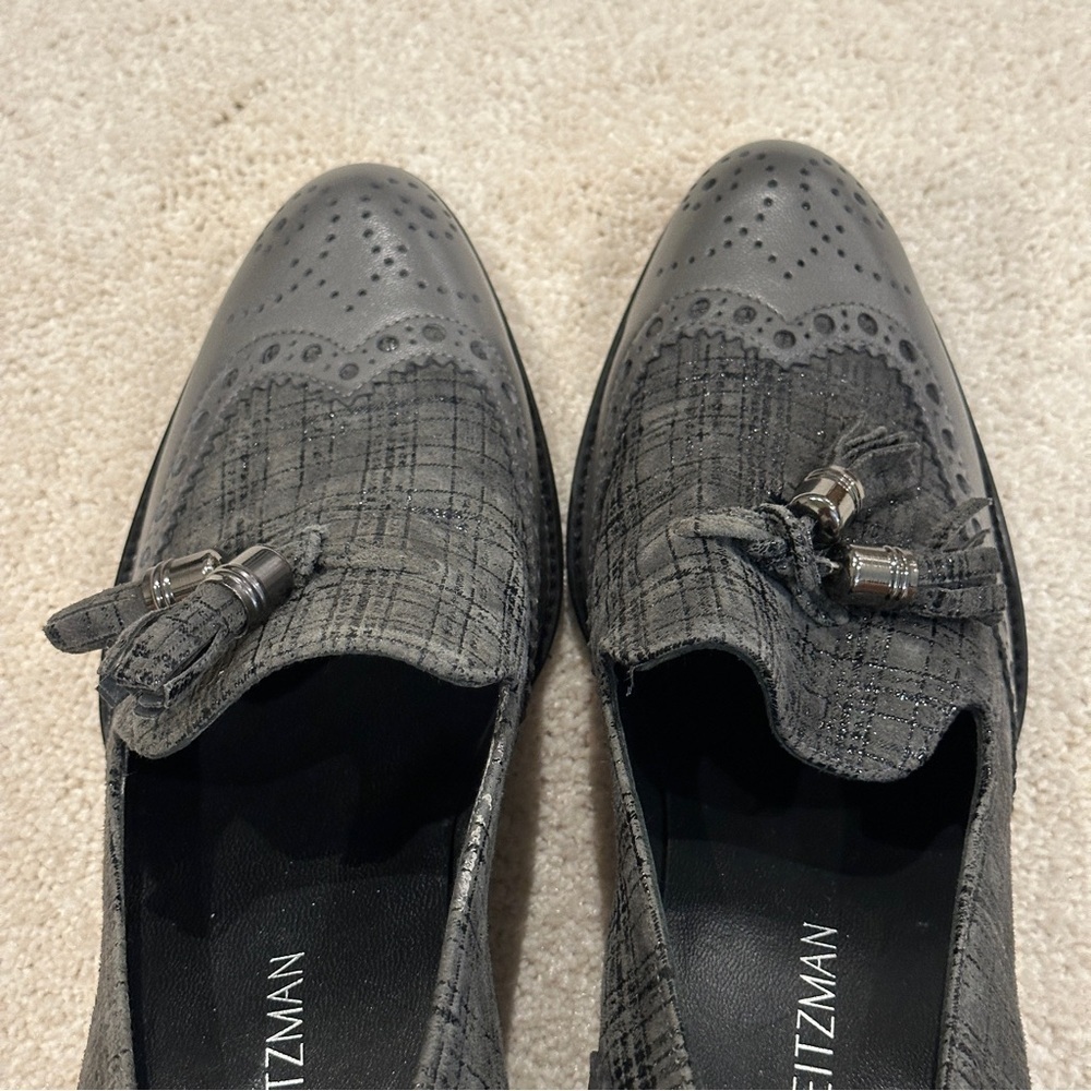 Stuart Weitzman Black & Gray Heels Brogue Loafers Tassel Accent Narrow Fit sz 8 - Picture 3 of 14